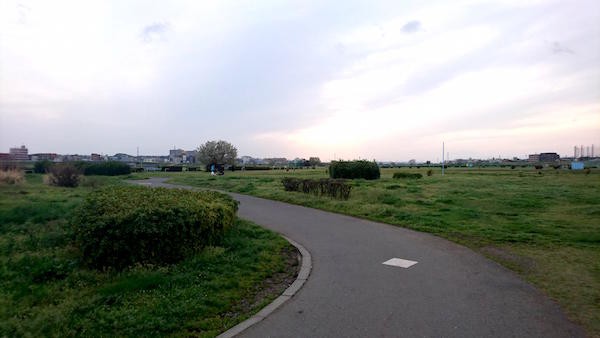 多摩川河川敷８